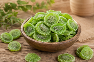 Premium Dried Kiwi Slices | Naturally Sweet & Tangy Kiwi | Healthy Snack | High Fiber Dry Fruit